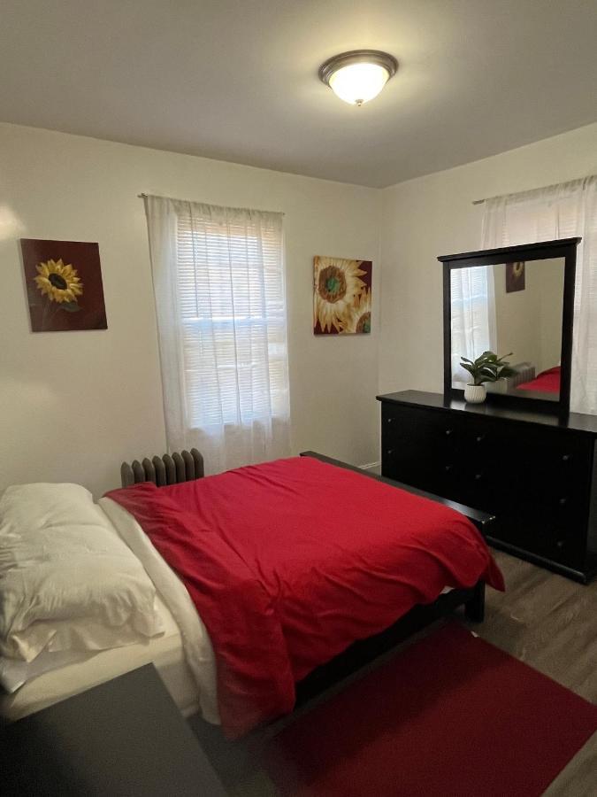 Three Bed One Bath Apt 25 Mins To Nyc Belleville Eksteriør bilde