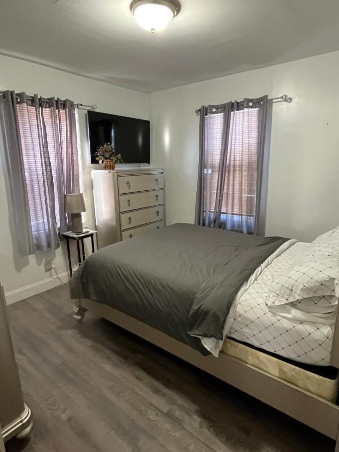 Three Bed One Bath Apt 25 Mins To Nyc Belleville Eksteriør bilde